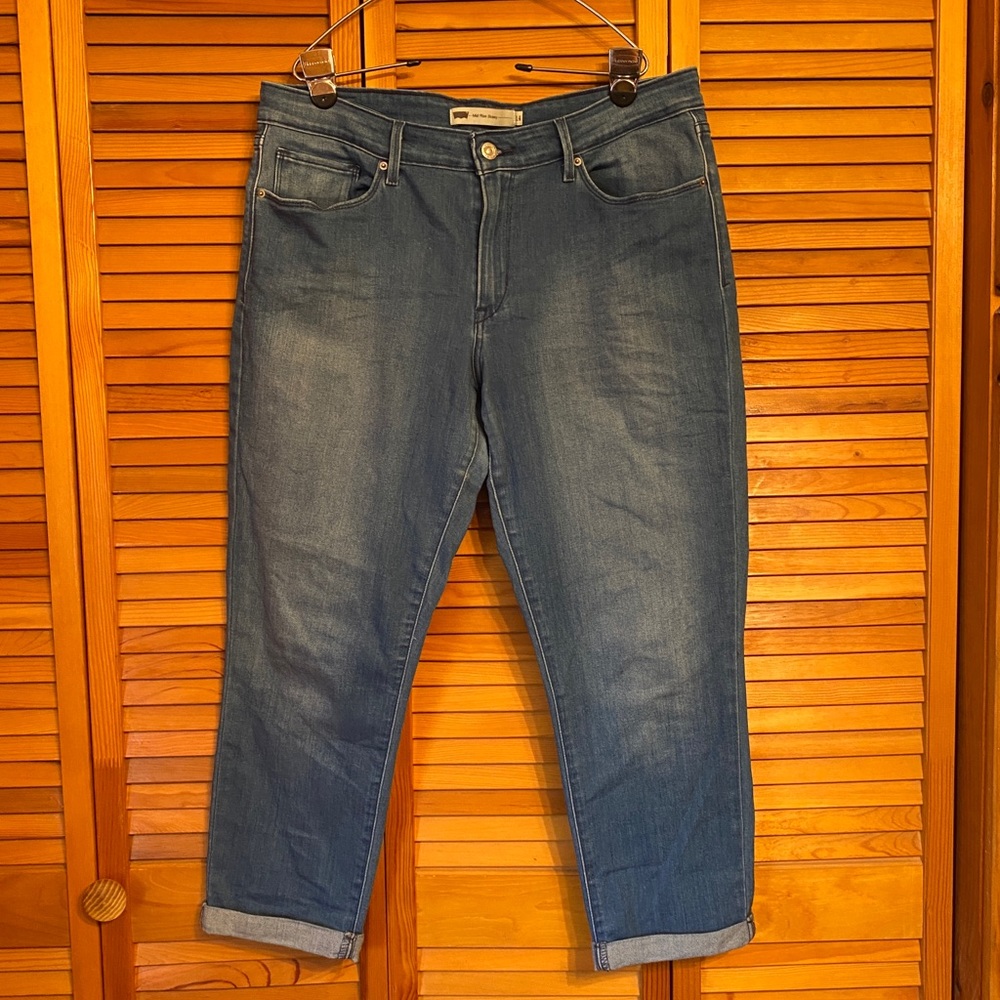 LEVI’S MID RISE SKINNY DENIM CAPRIS